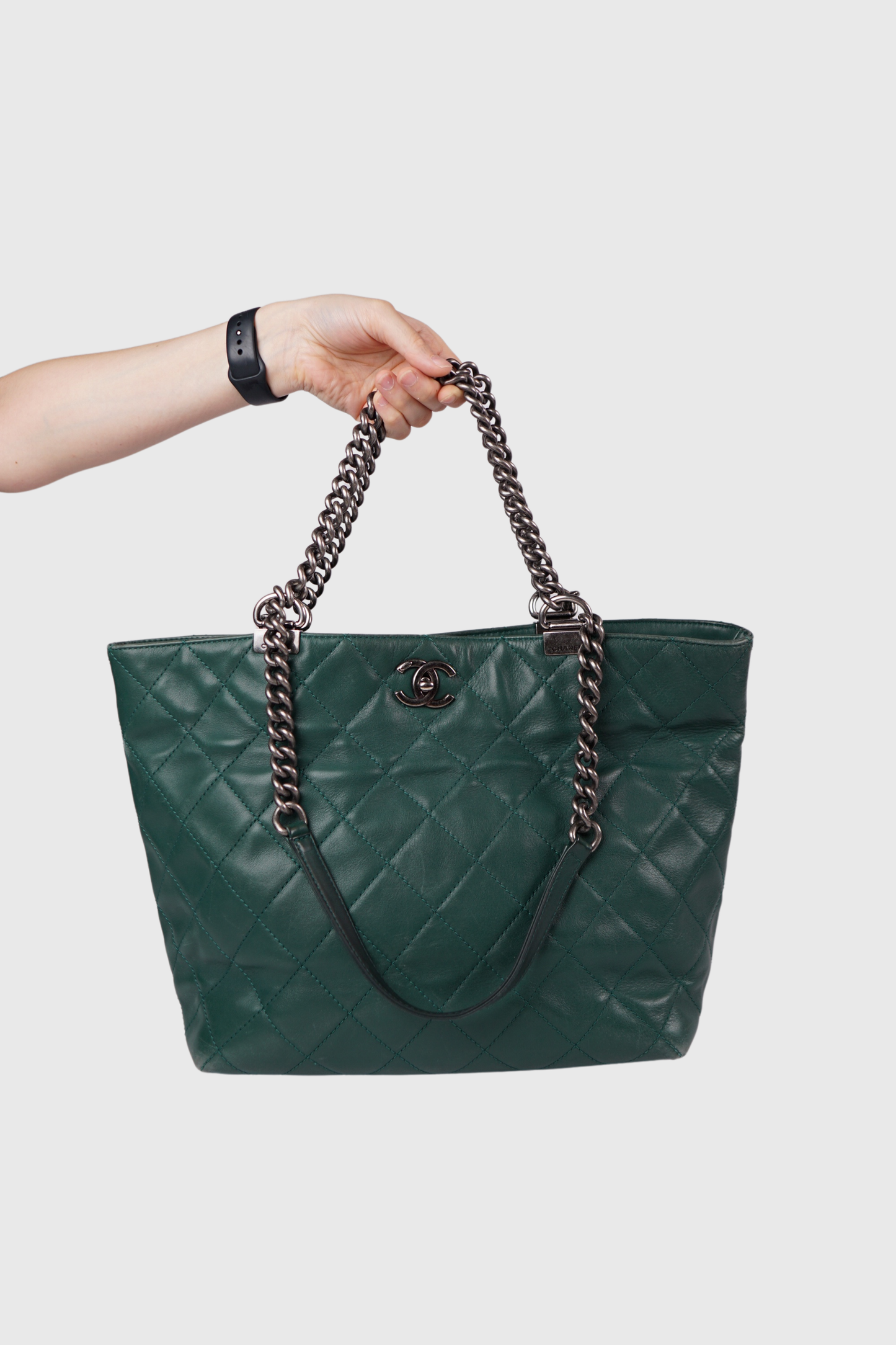 CHANEL Chain Tote Bag smaragdgrün