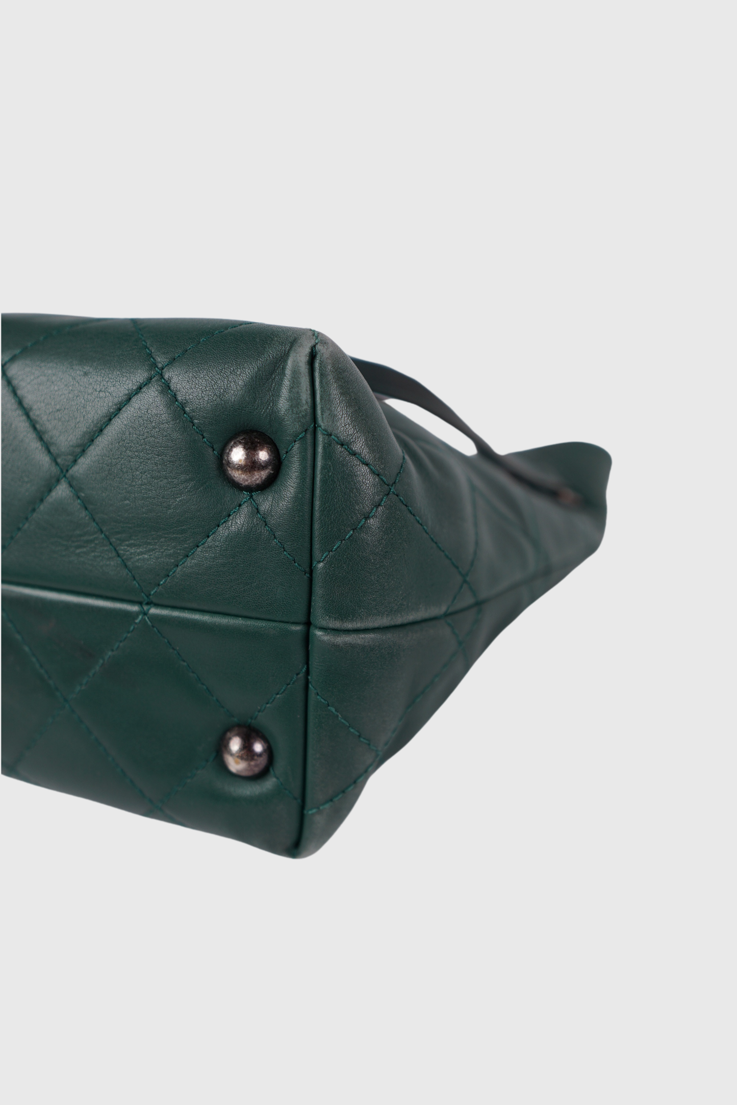 CHANEL Chain Tote Bag smaragdgrün