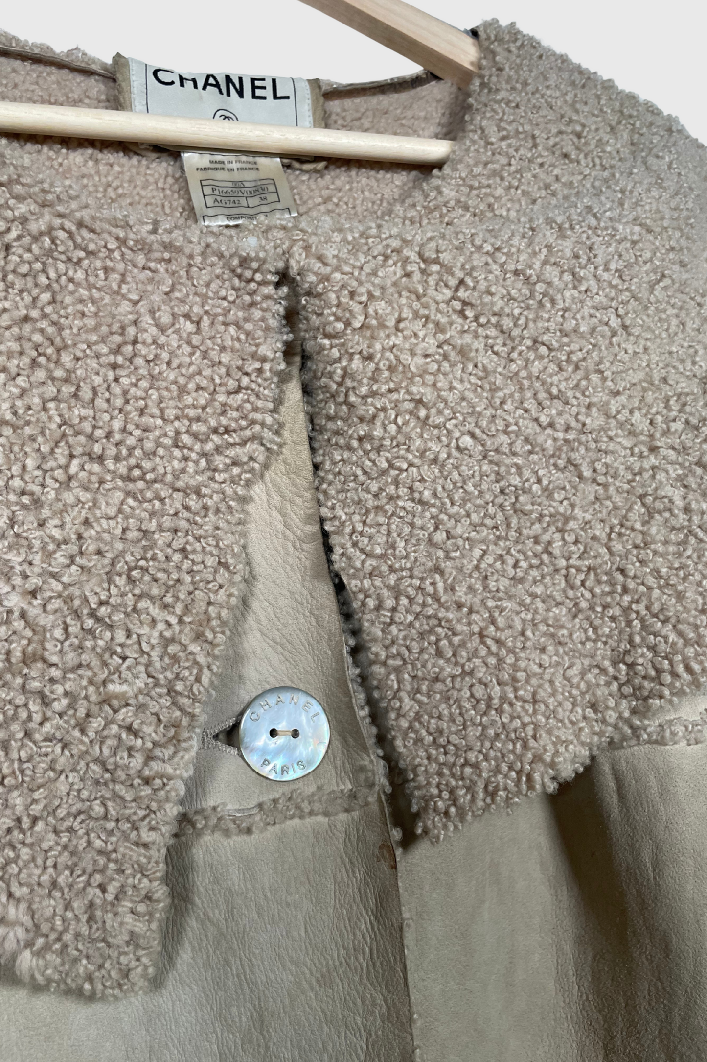 CHANEL Shearling Coat H/W 2000 | 36