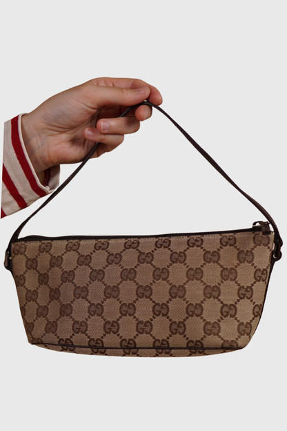 Gucci GG Canvas Boat Baguette Tasche