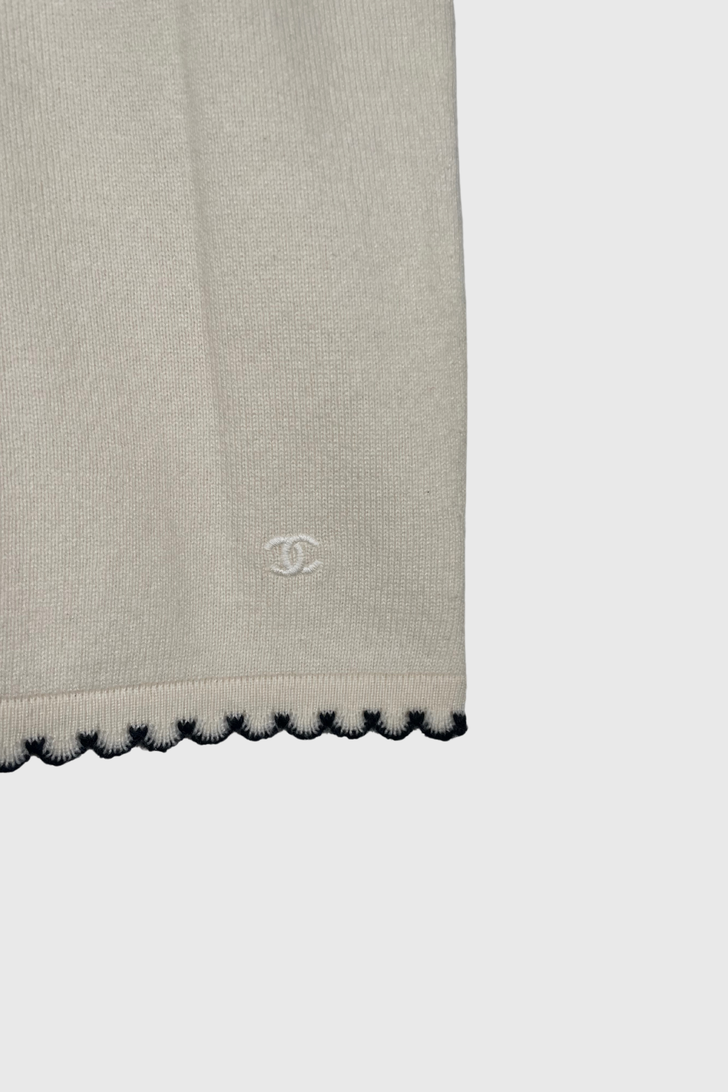 CHANEL Scallop Cashmere Top | 34