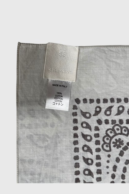 GIVENCHY Paisley Tuch