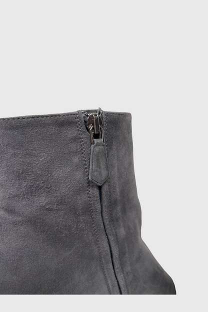 PRADA Pointed Toe Ankle Boots nebbia | 39,5