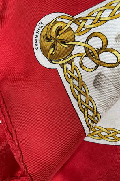 HERMÈS "Le Robes" Seidencarré