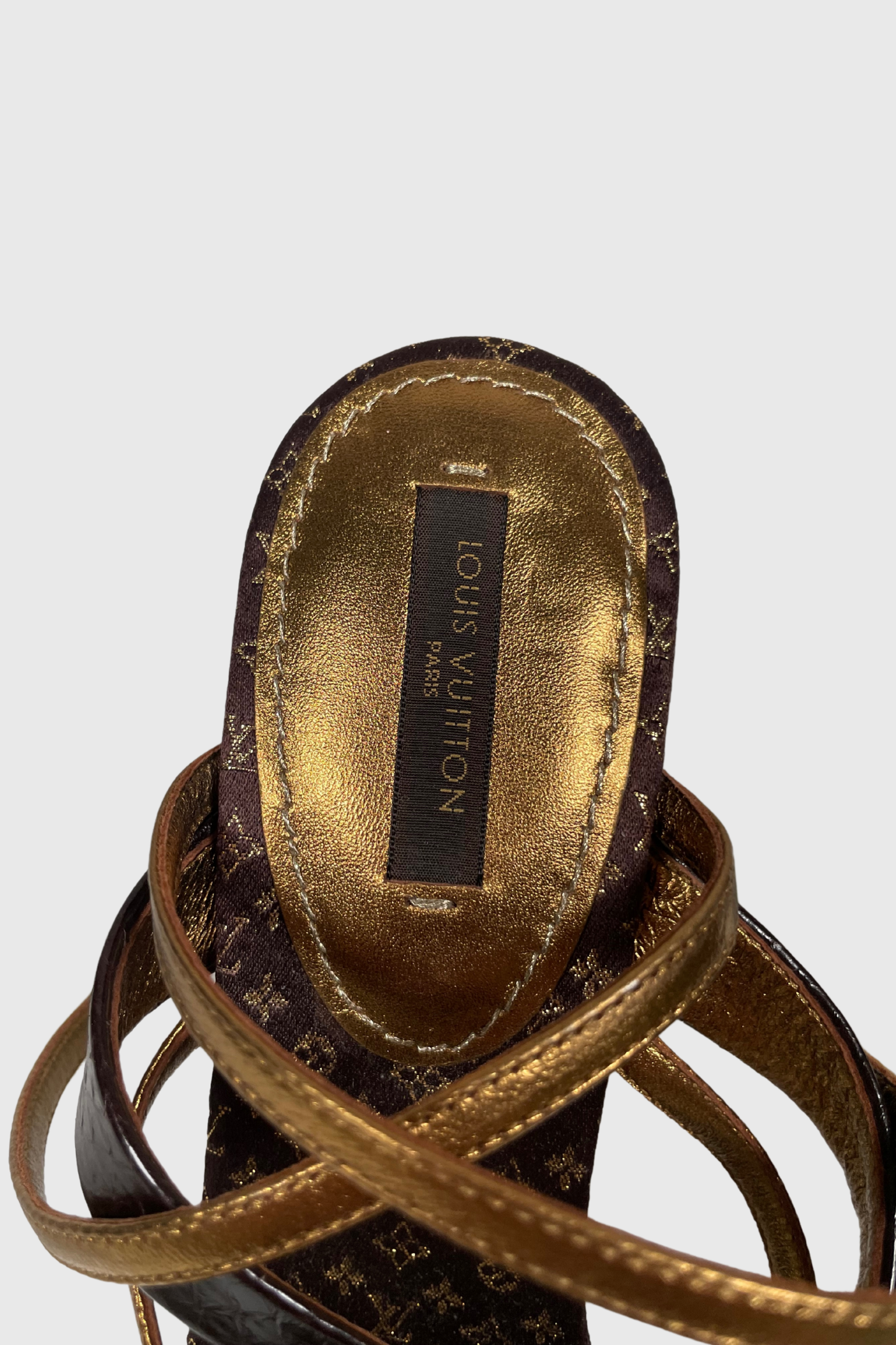 LOUIS VUITTON Riemchen Sandalen | 37,5